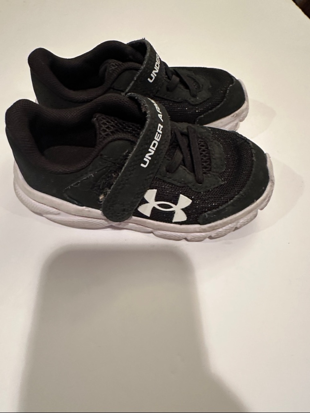 Under Armour Kids Black and White Hook-and-Loop Sneakers